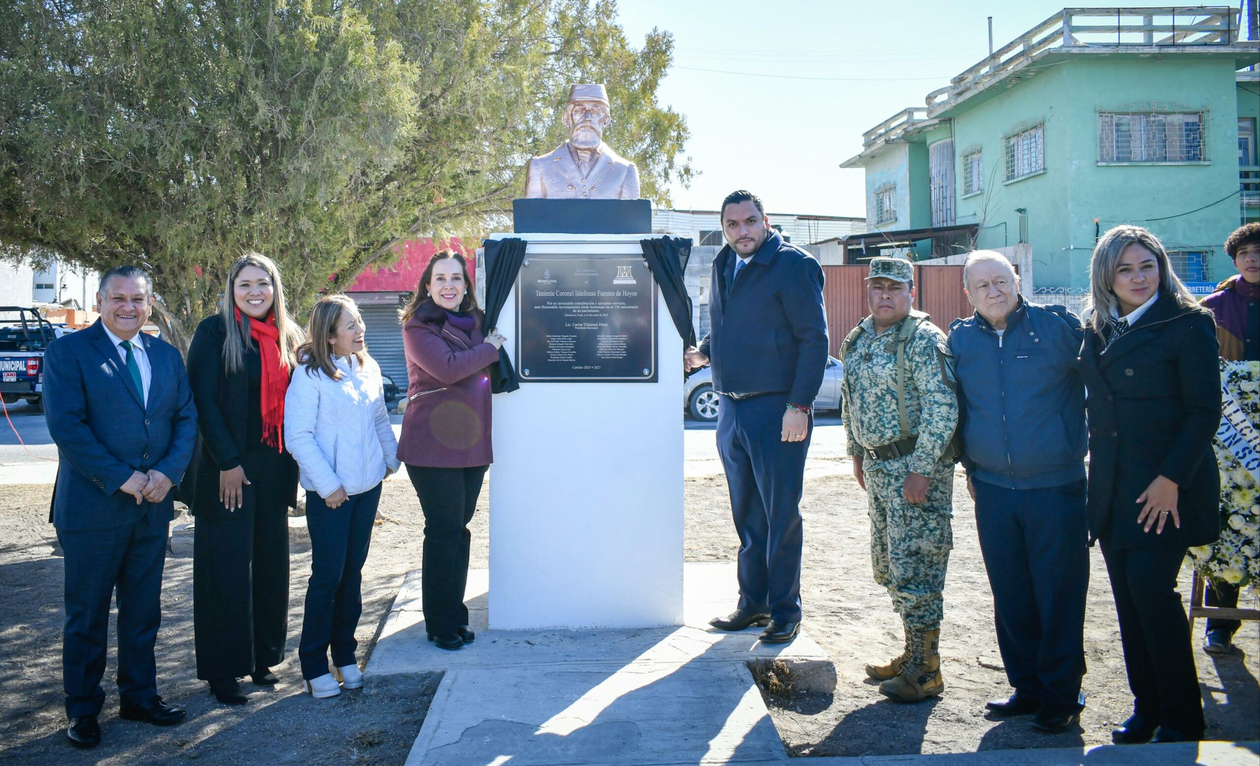 Carlos Villarreal encabeza homenaje a Ildefonso Fuentes de Hoyos