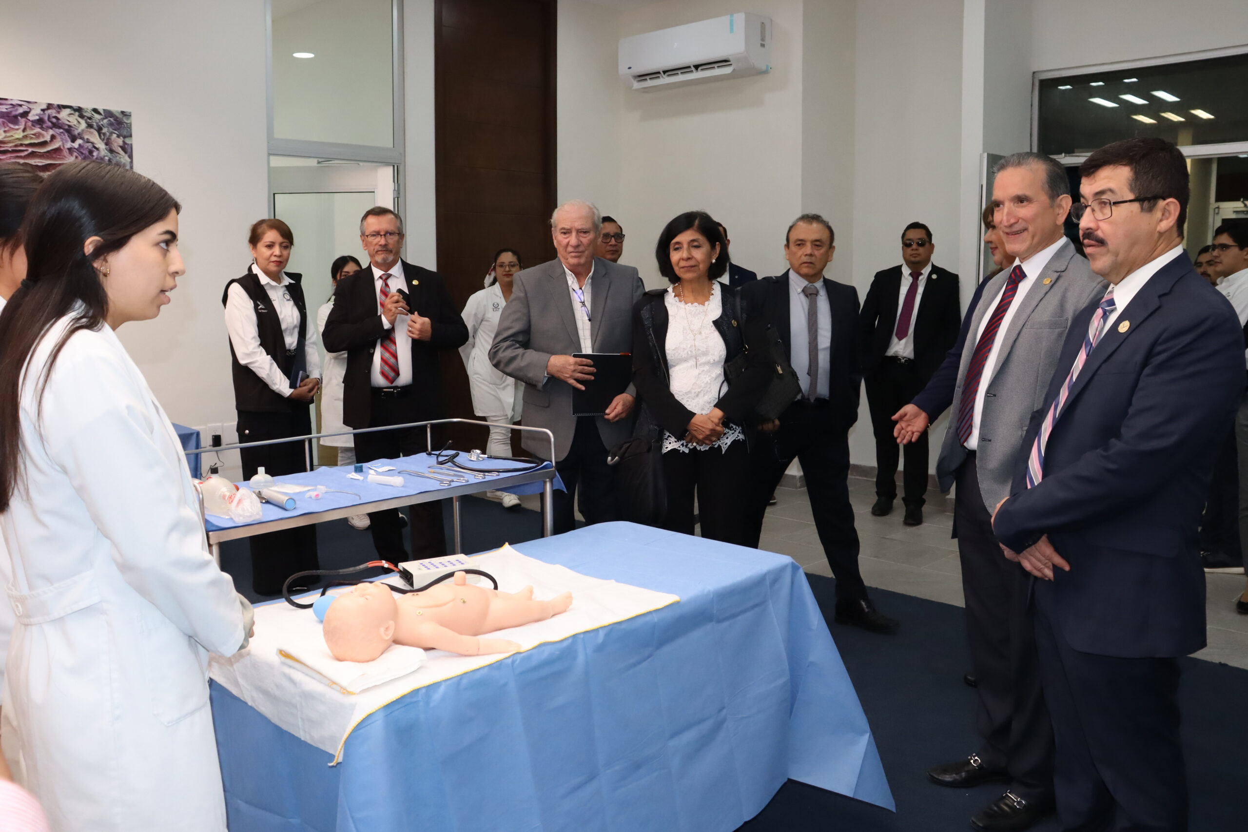 Dámaso Anaya, Rector de la UAT supervisa equipamiento en la Facultad de Medicina Tampico