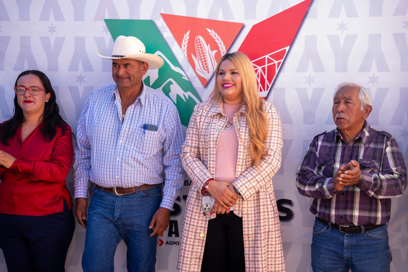 Fortalece Yesica Sifuentes al sector rural de Castaños