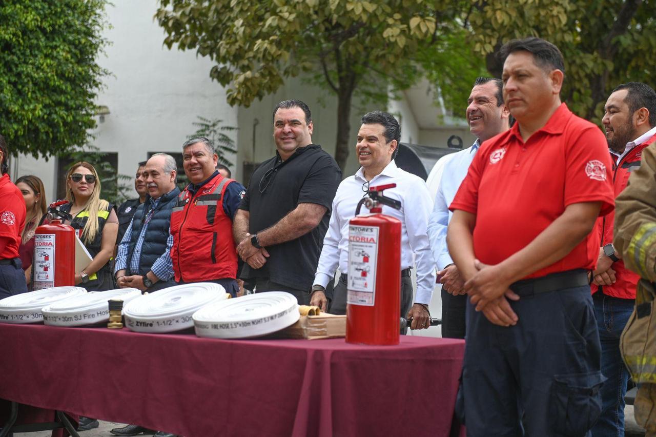 Refuerzan a PC de Victoria con unidad de combate de incendios