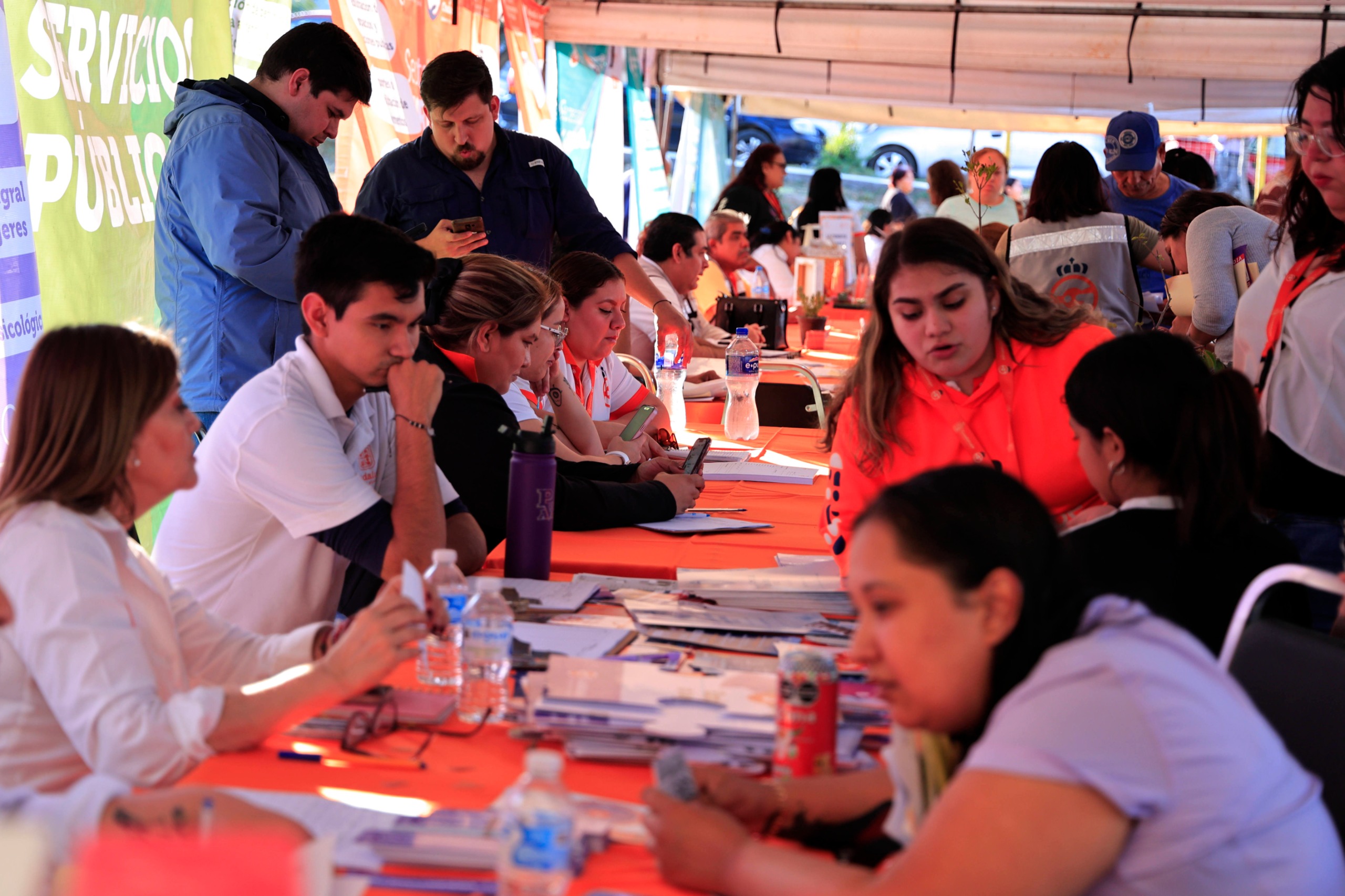 Acerca Guadalupe servicios a vecinos de Fraccionamiento El Peñón