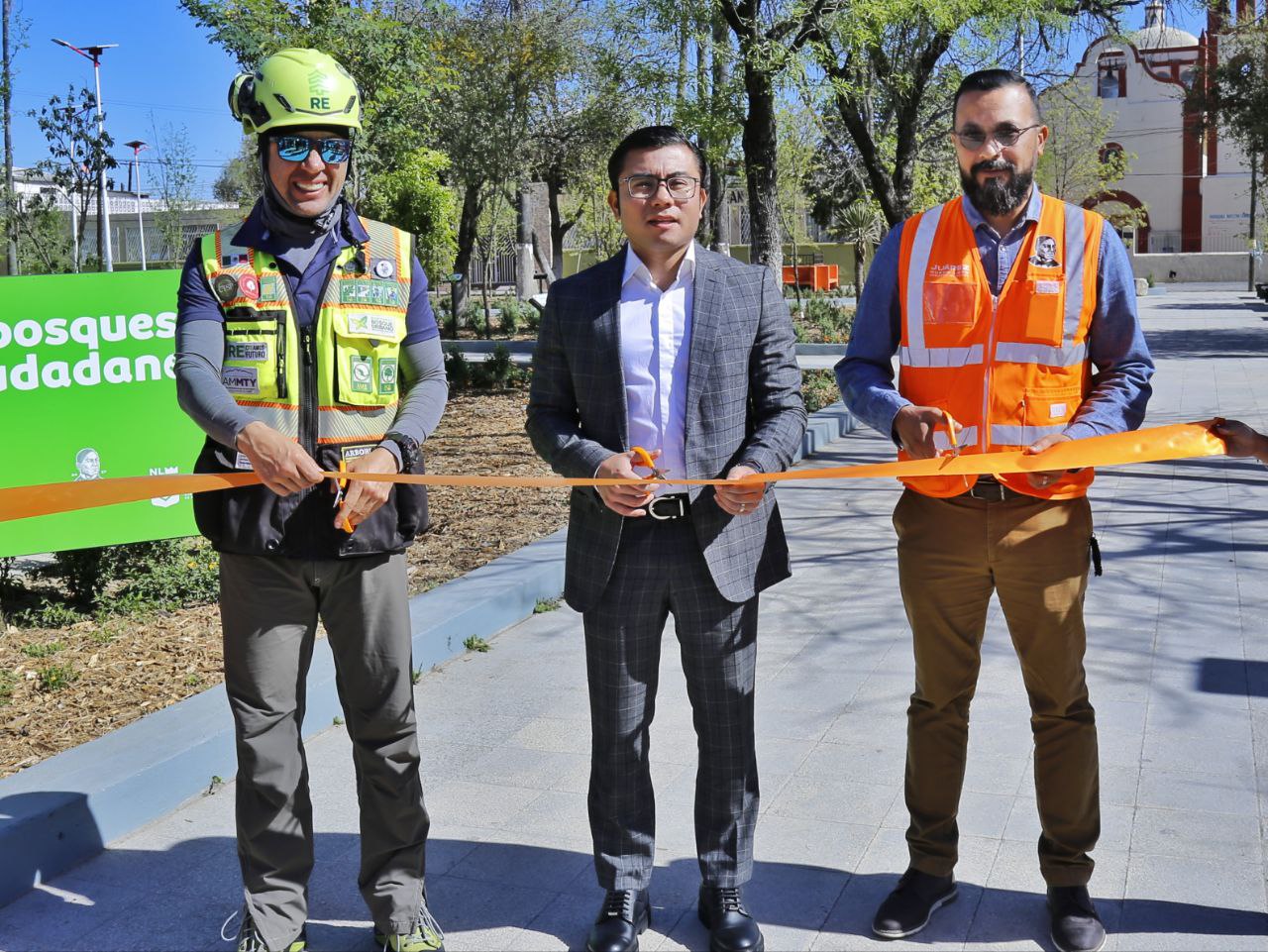 Inaugura Félix Arratia “Arboretum Juárez” en la Plaza Principal