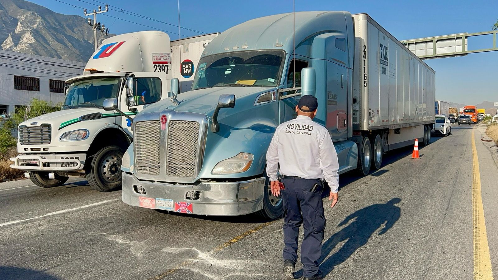 Inicia Santa Catarina restricción a tráfico pesado en avenidos principales