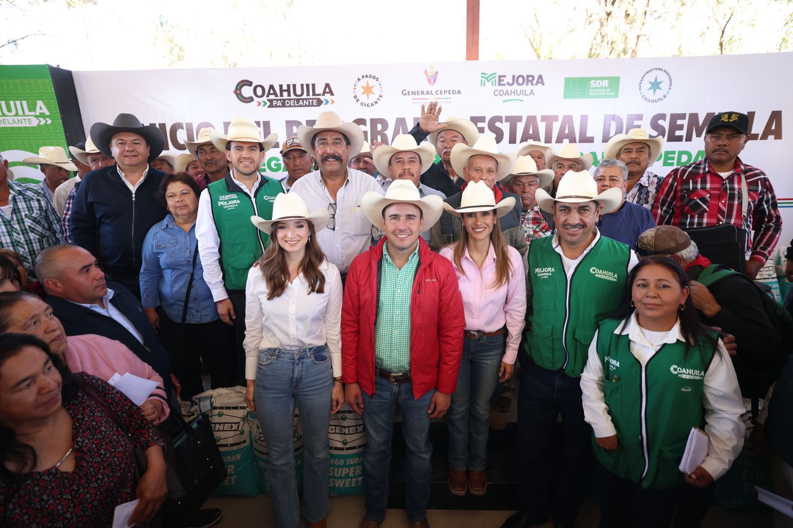 Inicia Manolo Jiménez programa estatal de semilla forrajera