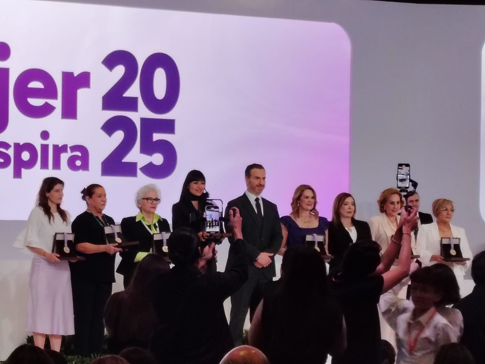 Reconoce Monterrey a Mujeres que Inspiran Reconoce Monterrey a Mujeres que Inspiran
