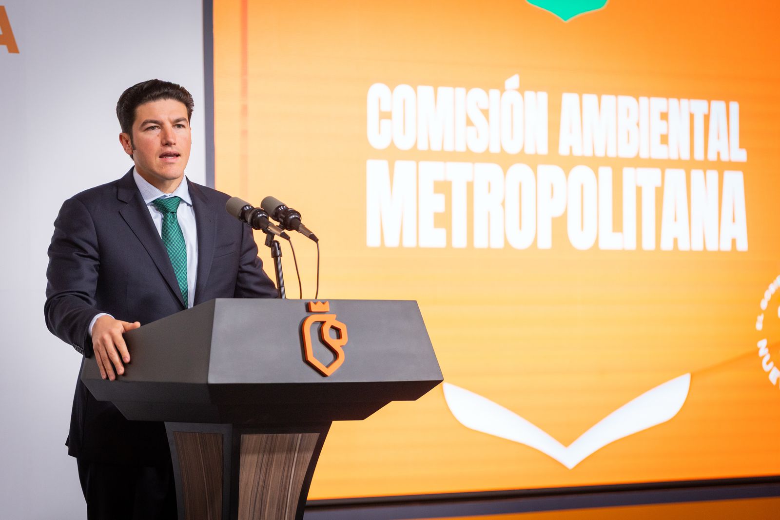 Instala Samuel García Comisión Ambiental Metropolitana