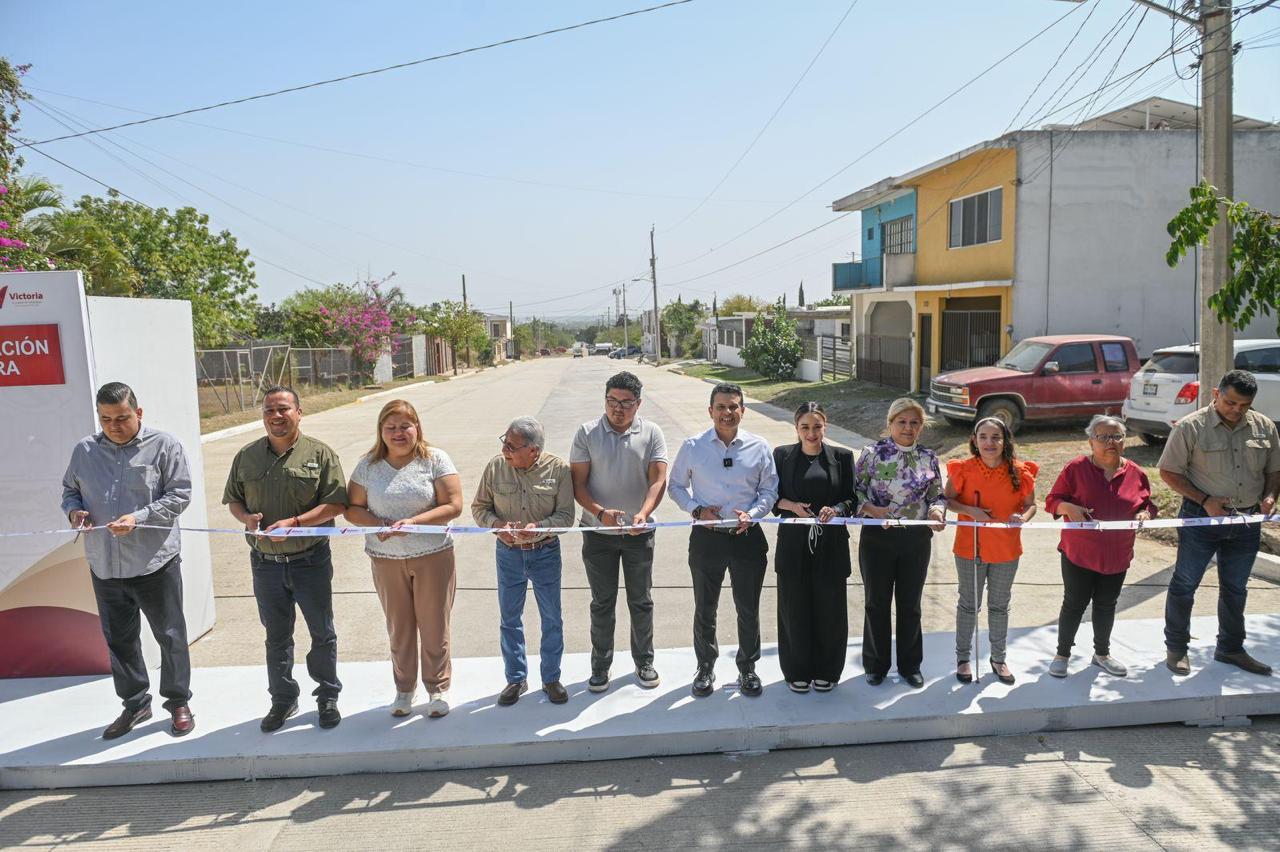 Inauguran calle de concreto hidráulico en la colonia Cuauhtémoc