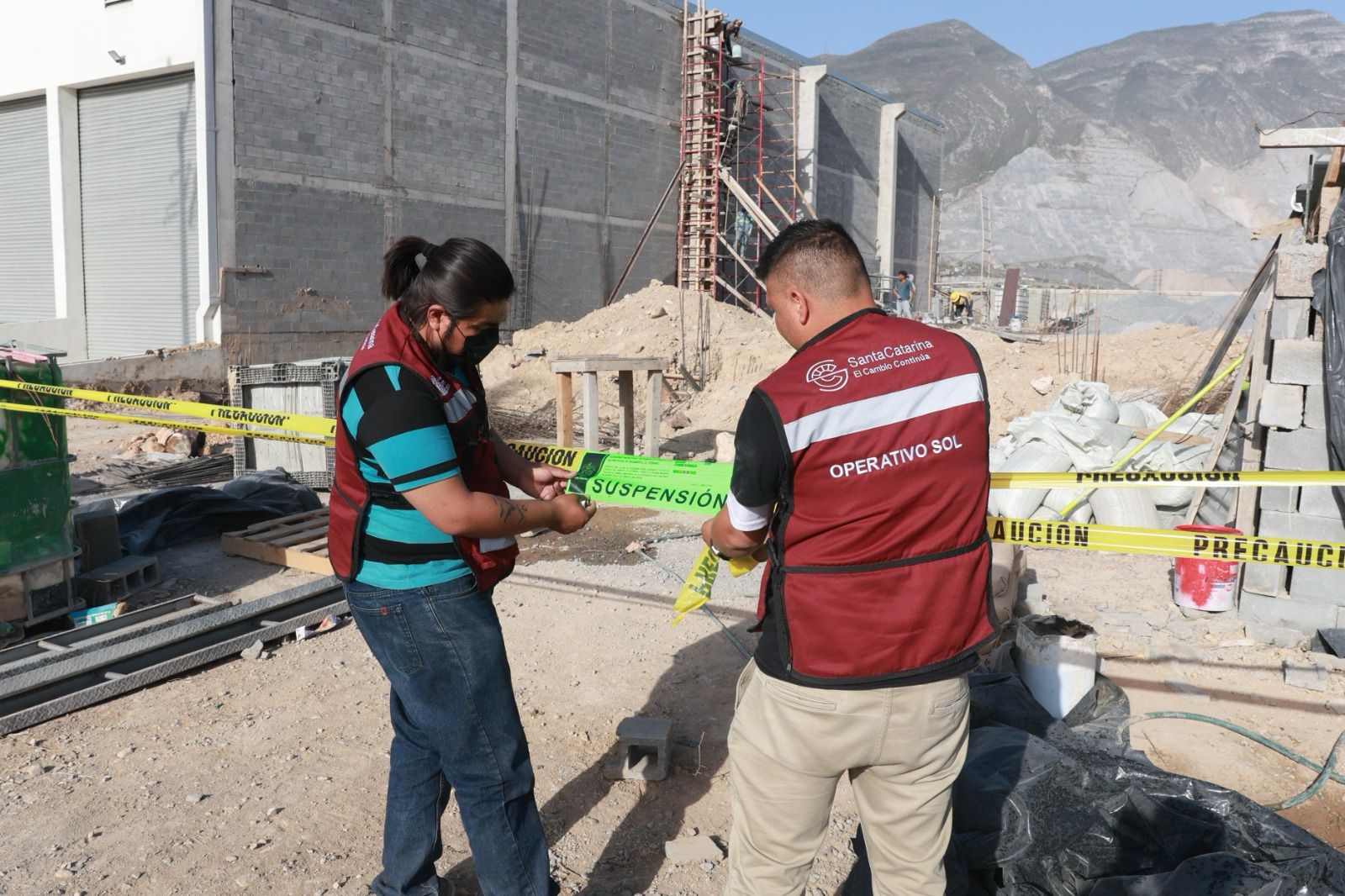 Suspende Santa Catarina construcciones ante alerta ambiental