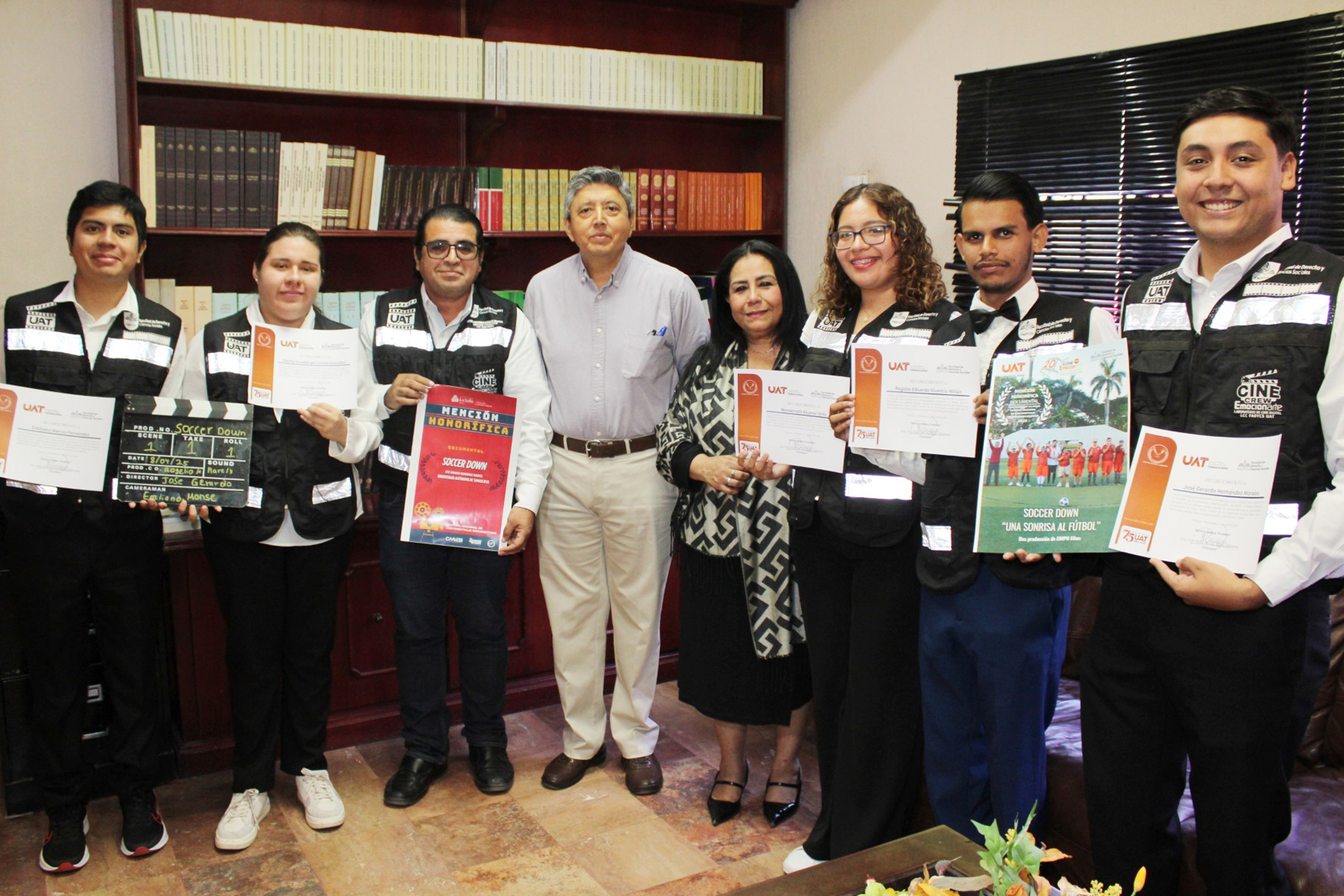 Premian documental de la UAT en festival nacional de cortometraje Premian documental de la UAT en festival nacional de cortometraje