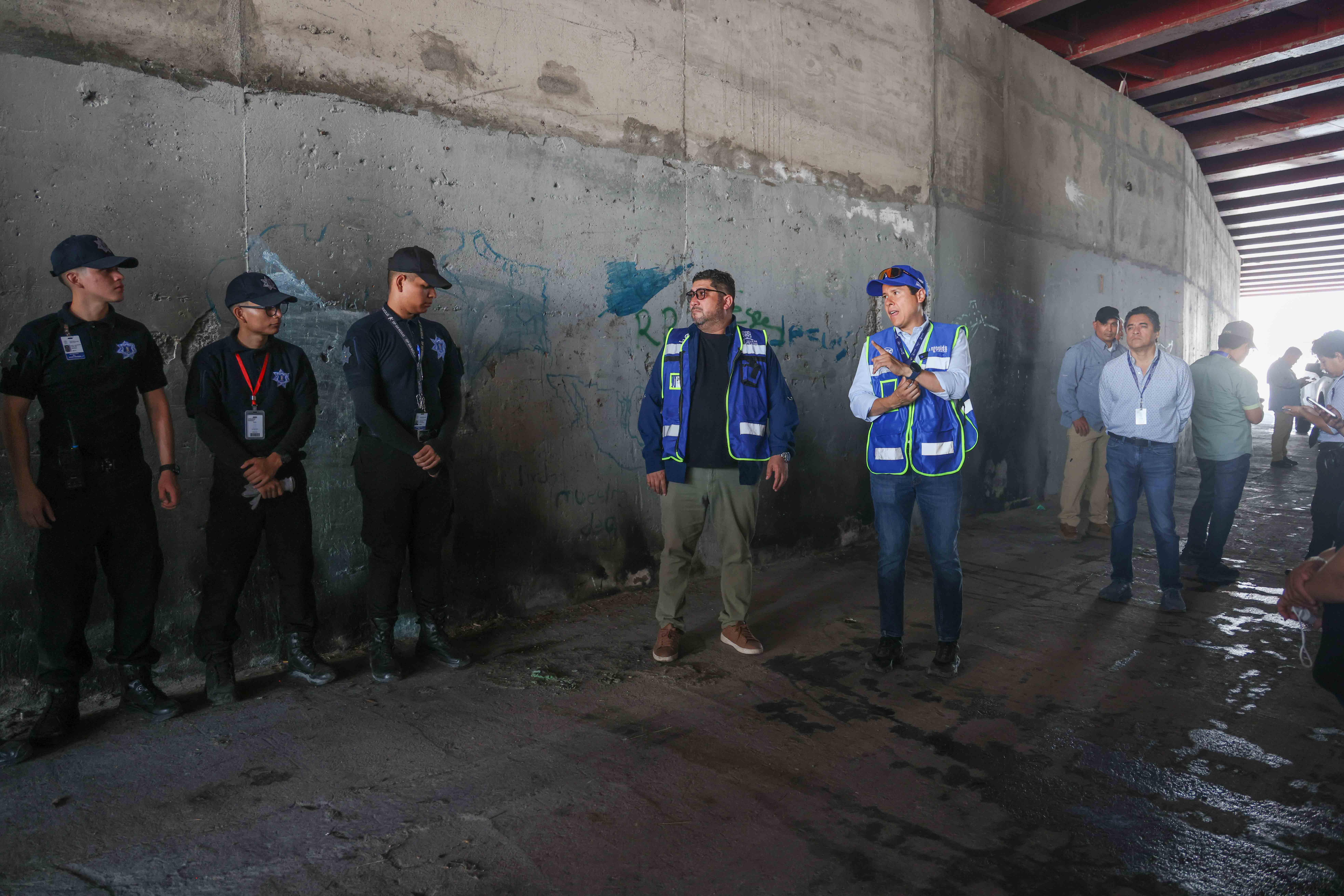 Retira San Nicolás 174 toneladas de basura de Arroyo Topo Chico; denuncia descargas ilegales ante Delegado de CNA Retira San Nicolás 174 toneladas de basura de Arroyo Topo Chico; denuncia descargas ilegales ante Delegado de CNA