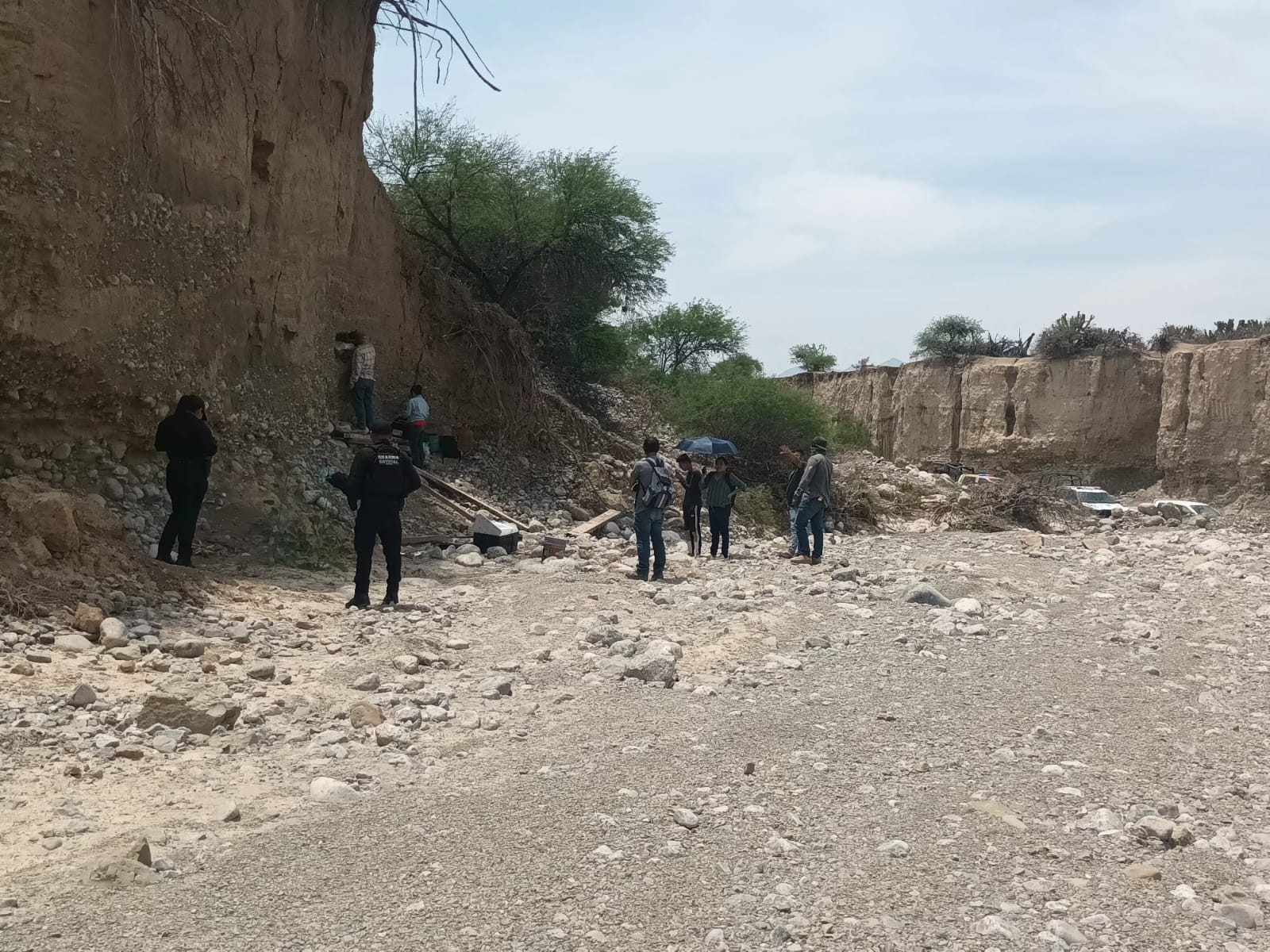 Apoya Guardia Estatal en traslado de presuntos restos de mamut encontrados en Tula Apoya Guardia Estatal en traslado de presuntos restos de mamut encontrados en Tula