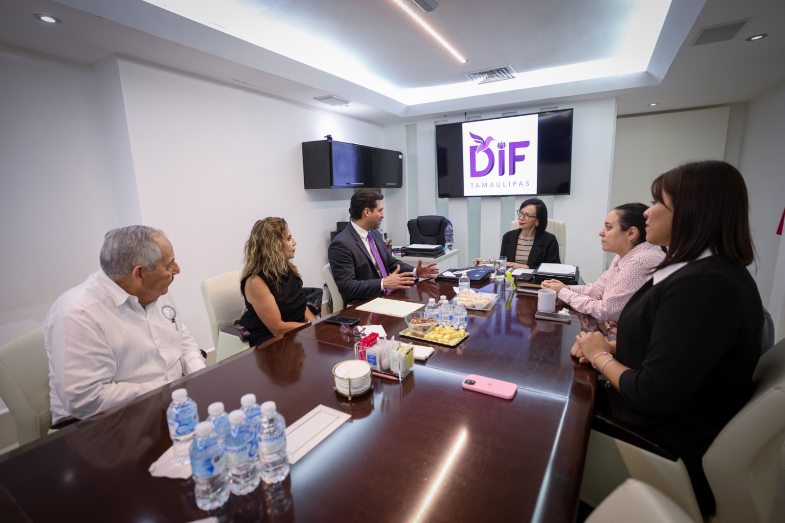 DIF Tamaulipas y Colegio de Notarios firman convenio en beneficio de las familias más vulnerables DIF Tamaulipas y Colegio de Notarios firman convenio en beneficio de las familias más vulnerables
