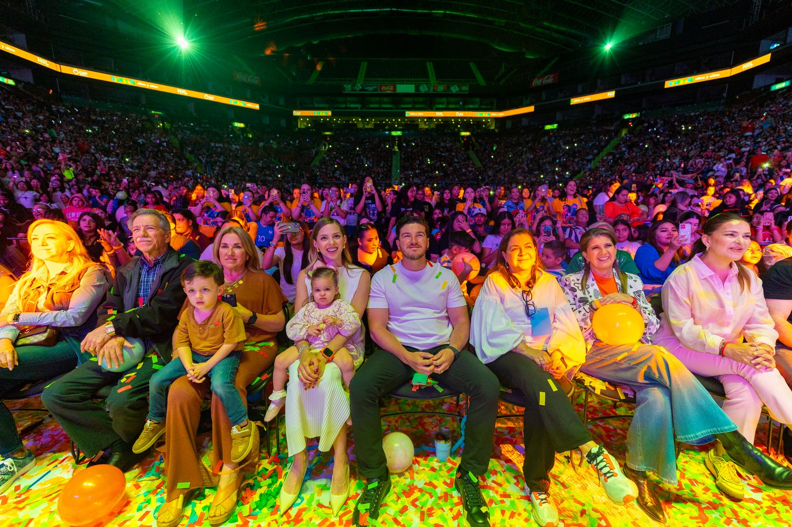 Celebran Samuel García y Mariana Rodríguez a niñas y niños de Nuevo León con gran concierto Celebran Samuel García y Mariana Rodríguez a niñas y niños de Nuevo León con gran concierto