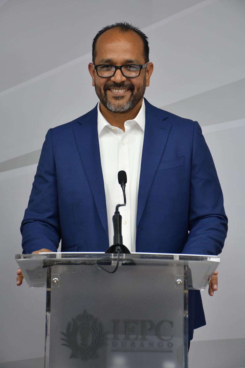 Omar Castañeda dejó claro por qué es el perfil mejor preparado y con mayor visión para encabezar el renacimiento de Gómez Palacio Omar Castañeda dejó claro por qué es el perfil mejor preparado y con mayor visión para encabezar el renacimiento de Gómez Palacio