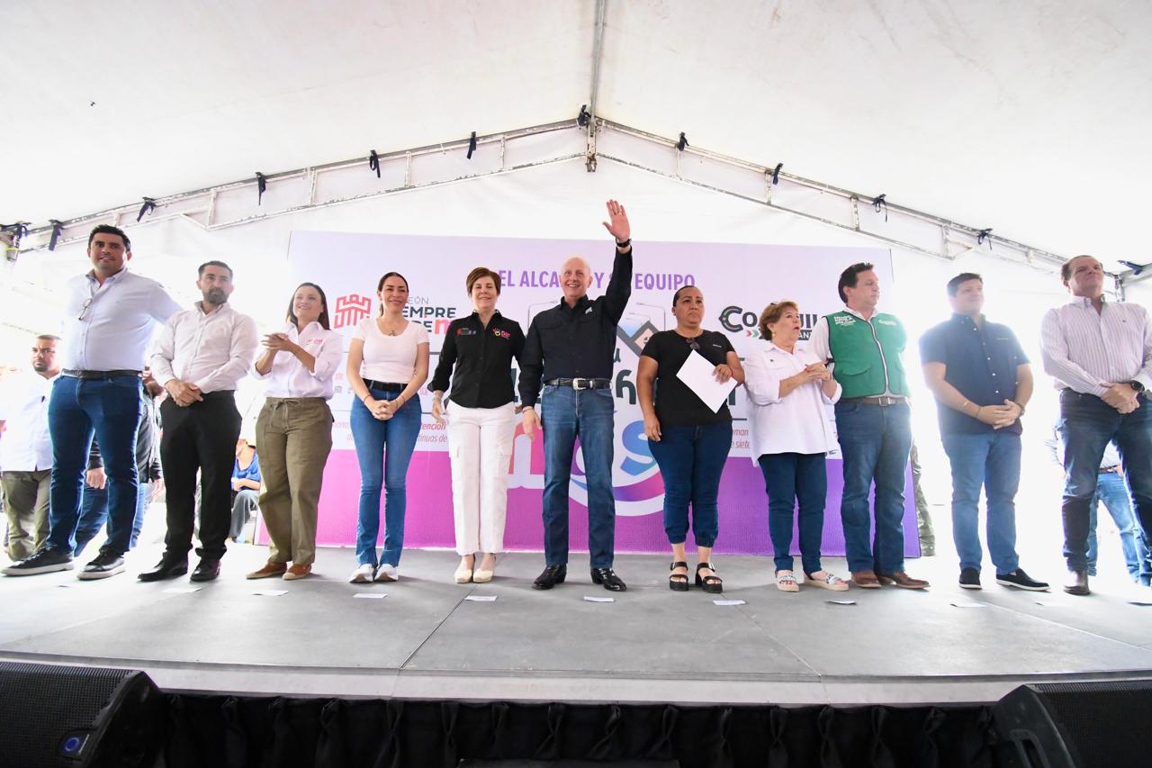 Toca turno a la colonia Tierra y Libertad de Torreón, con brigadas municipales Toca turno a la colonia Tierra y Libertad de Torreón, con brigadas municipales