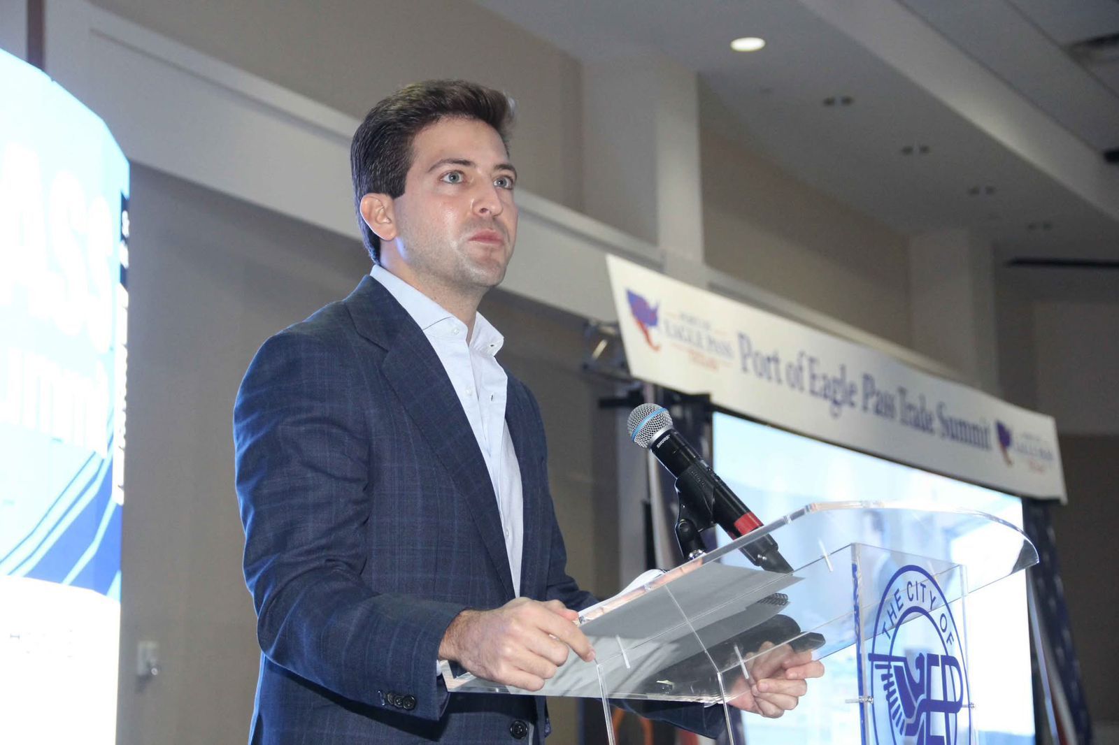 Expone Coahuila sus ventajas competiticas dentro de la Cumbre Comercial 2025, de Eagle Pass Expone Coahuila sus ventajas competiticas dentro de la Cumbre Comercial 2025, de Eagle Pass
