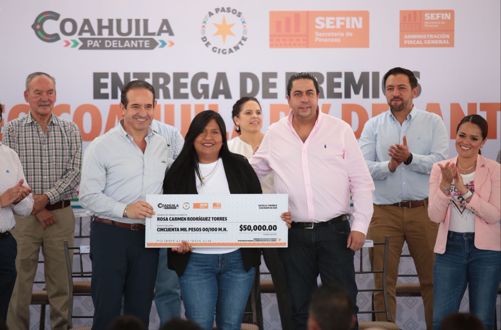 Entrega Gobierno de Coahuila premios a los contribuyentes cumplidos en su pago de placas Entrega Gobierno de Coahuila premios a los contribuyentes cumplidos en su pago de placas