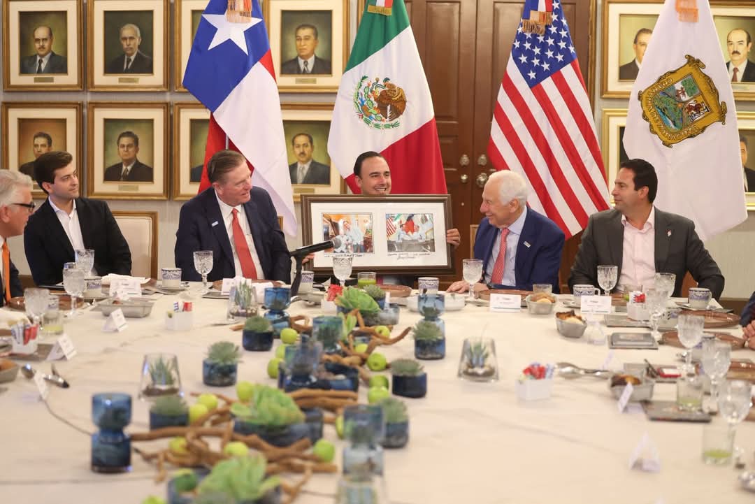 Se reúne Manolo Jiménez con empresarios de Texas en Palacio de Gobierno Se reúne Manolo Jiménez con empresarios de Texas en Palacio de Gobierno