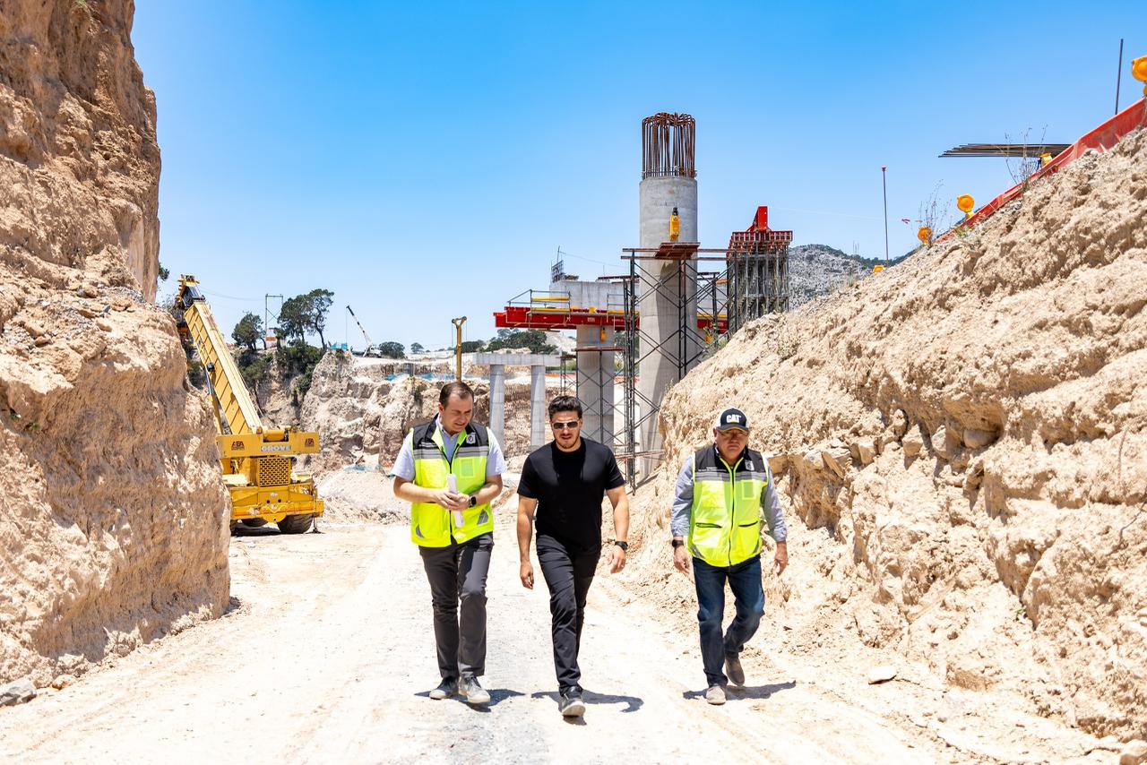 Supervisa Samuel García obras de carretera Interserrana; Tramo 3 con Carretera 57 avanza 86% Supervisa Samuel García obras de carretera Interserrana; Tramo 3 con Carretera 57 avanza 86%