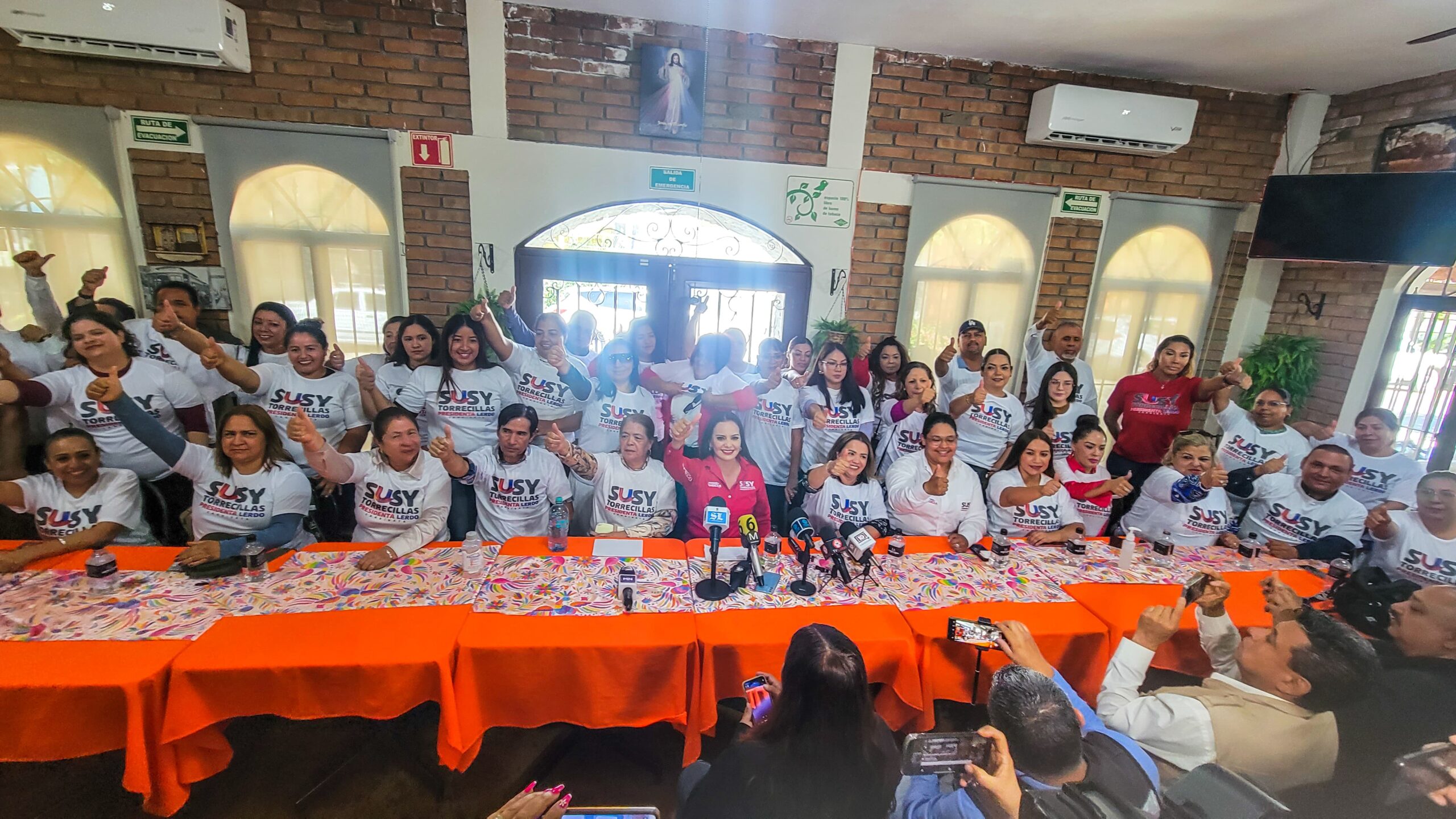 Regidora, líderes y referentes de Morena se suman al proyecto incluyente de Susy Torrecillas Regidora, líderes y referentes de Morena se suman al proyecto incluyente de Susy Torrecillas