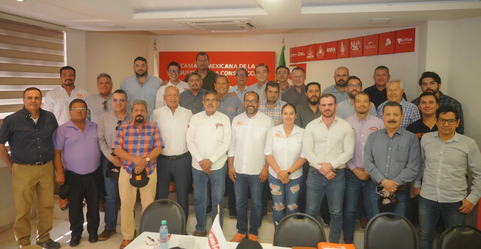 Empresarios de la Construcción coinciden con el proyecto 100% lagunero: Omar Castañeda Empresarios de la Construcción coinciden con el proyecto 100% lagunero: Omar Castañeda