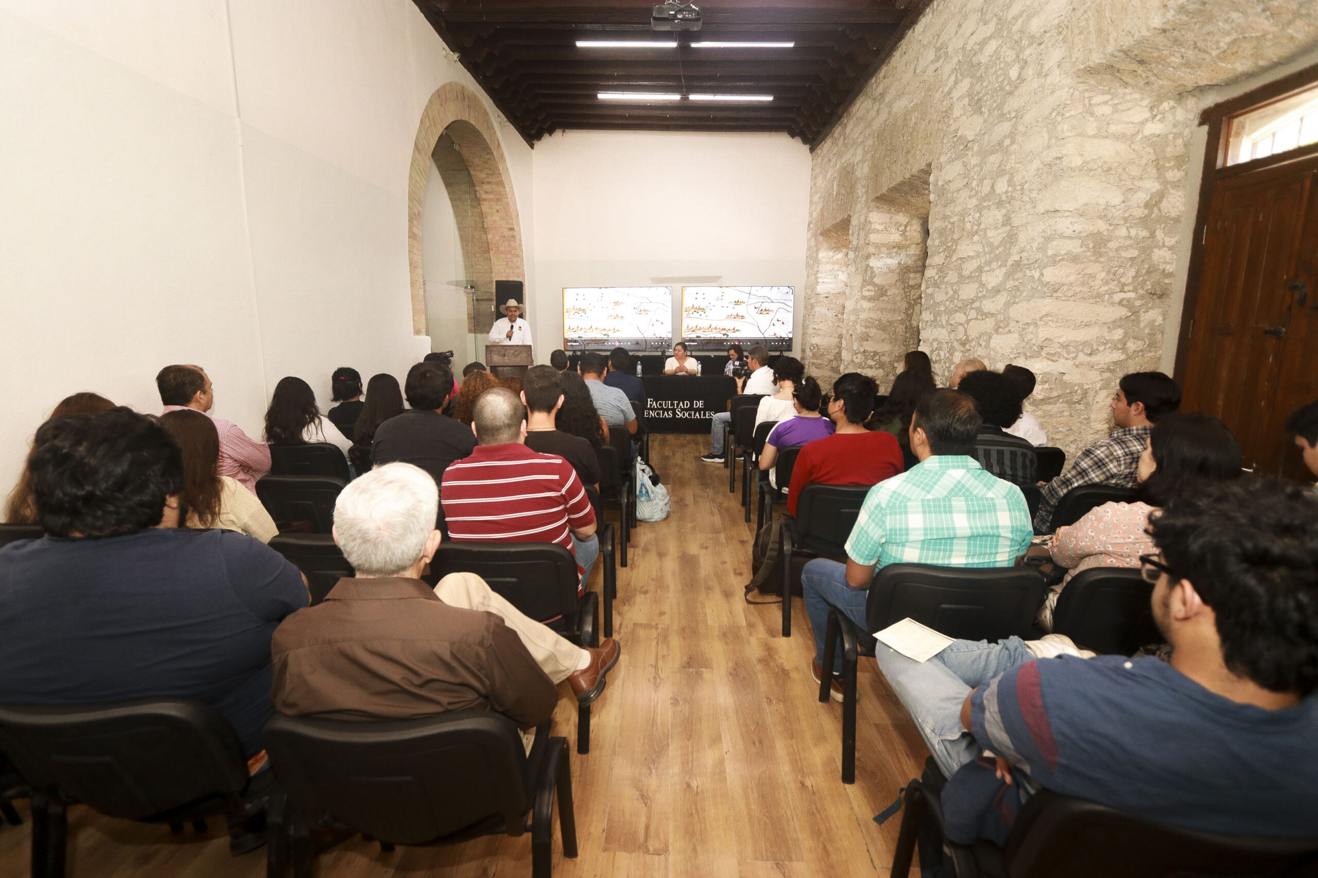Inicia en la UAdeC el Primer Congreso de Estudiantes de Historia del Noreste de México Inicia en la UAdeC el Primer Congreso de Estudiantes de Historia del Noreste de México