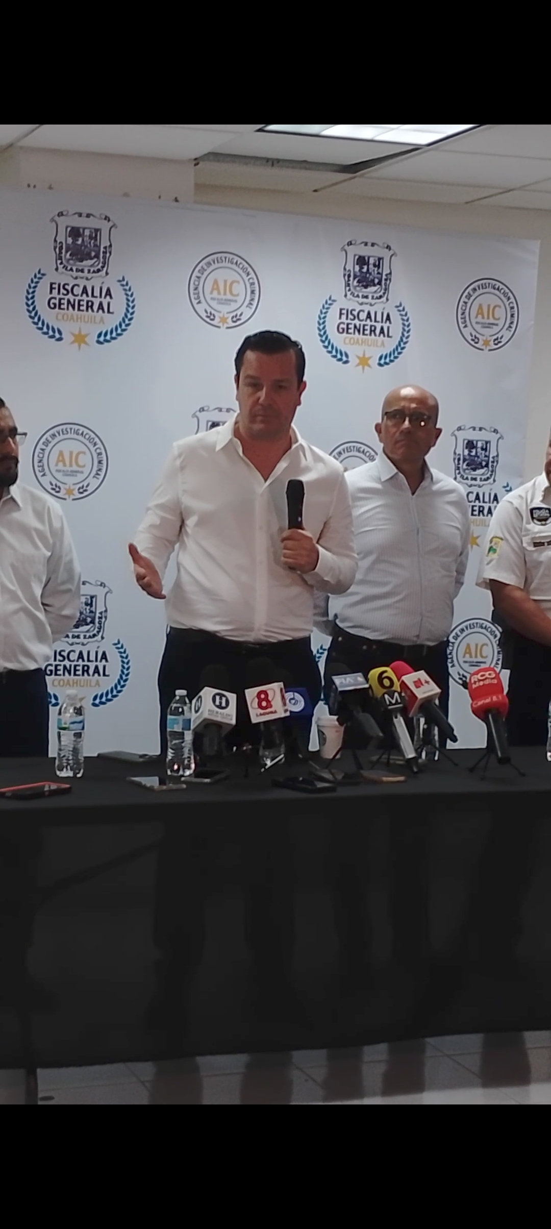 Delincuente causa movilización e irrumpe plantel educativo de Torreón