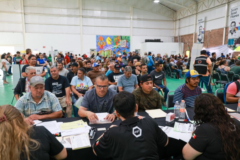 Realiza David de la Peña “Plaqueo Masivo de Motocicletas” en Santiago Realiza David de la Peña “Plaqueo Masivo de Motocicletas” en Santiago