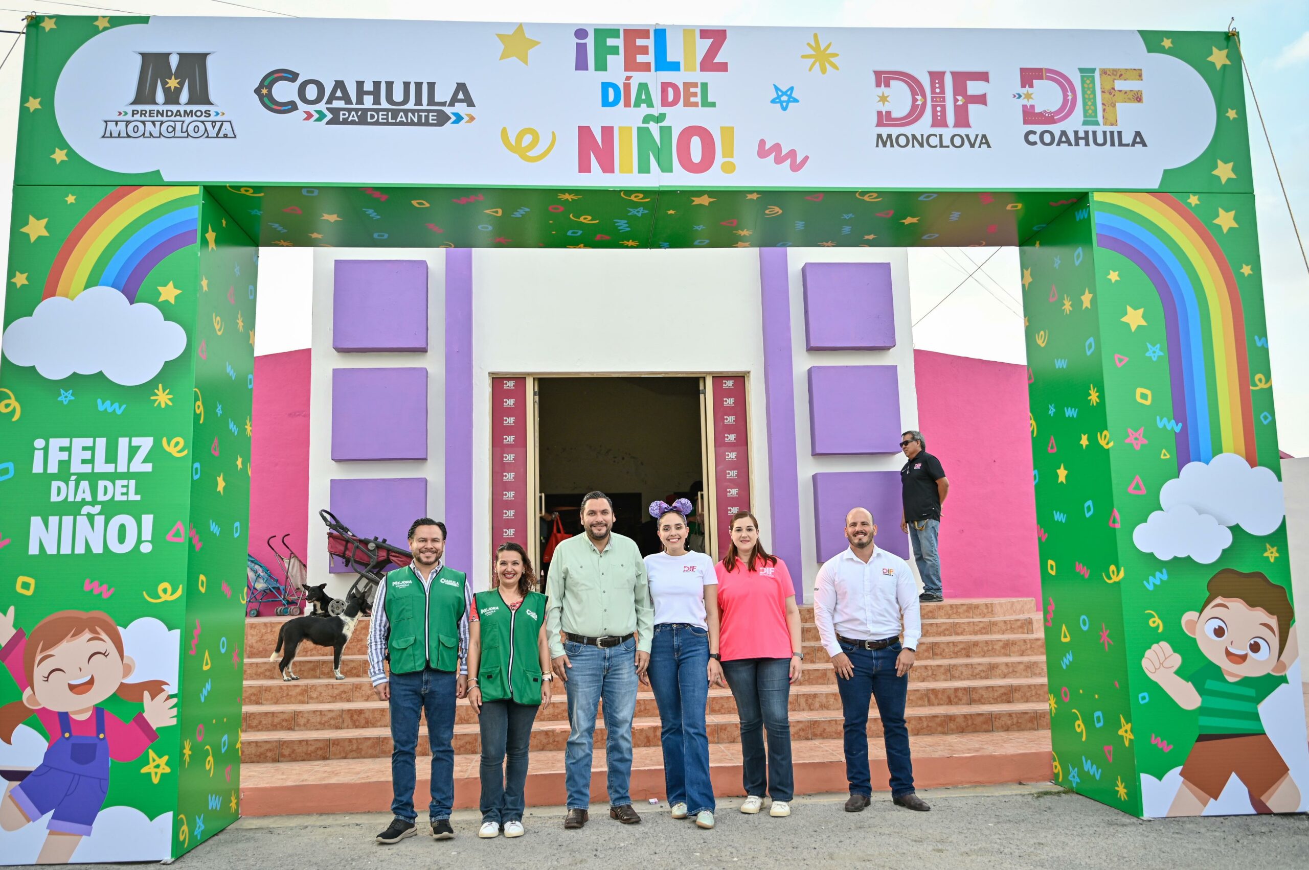 Encabeza Carlos Villarreal festejos del Dia de la Niña y el Niño en Monclova