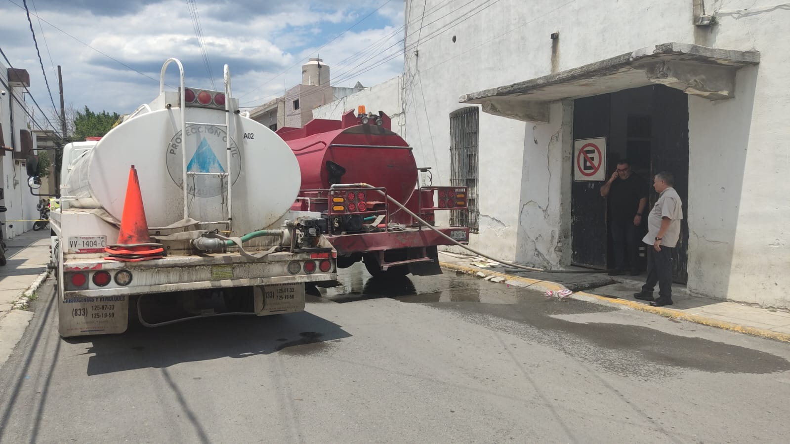 Atiende y extingue PC de Victoria incendio en almacén de Servicios Generales Atiende y extingue PC de Victoria incendio en almacén de Servicios Generales