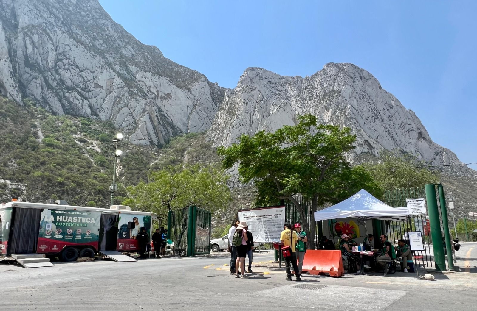 Limitan acceso de deportistas a La Huasteca por ola de calor de 6 AM a 11 AM Limitan acceso de deportistas a La Huasteca por ola de calor de 6 AM a 11 AM