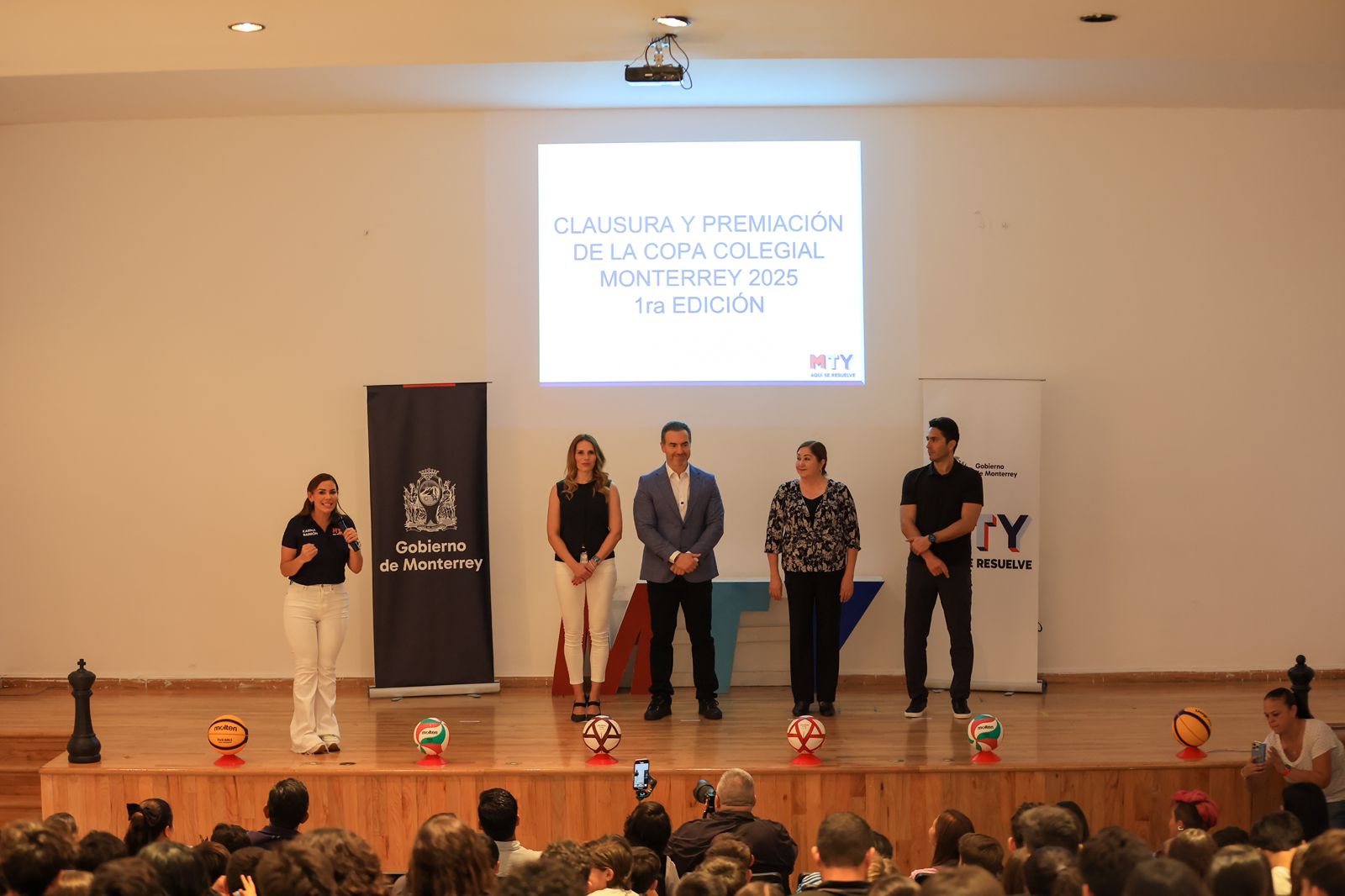 Premia Adrián de la Garza a ganadores de la Primera Copa Colegial Monterrey 2025 Premia Adrián de la Garza a ganadores de la Primera Copa Colegial Monterrey 2025