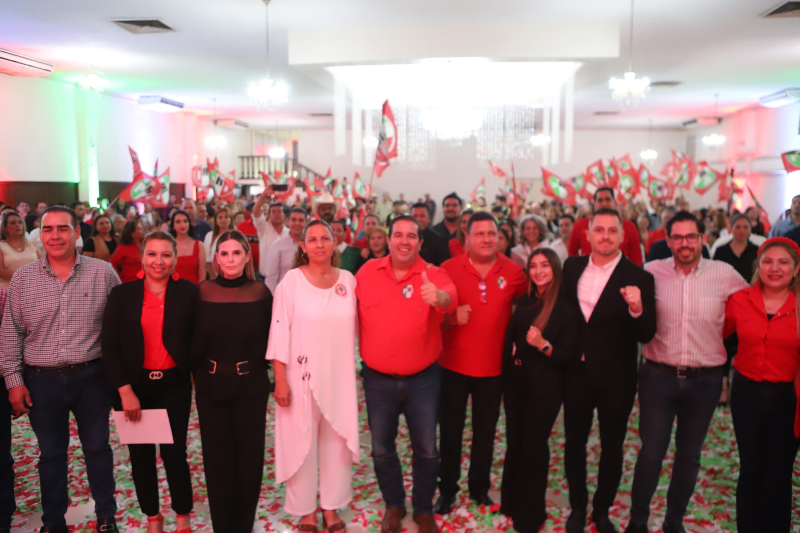 El PRI Nuevo León comienza la toma de protesta de sus comités en Cadereyta El PRI Nuevo León comienza la toma de protesta de sus comités en Cadereyta