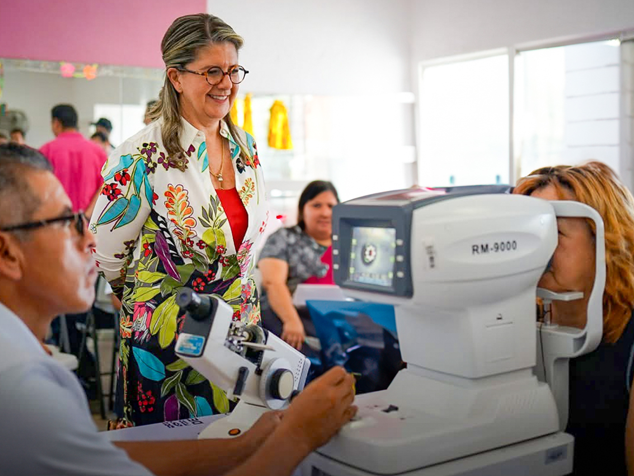 Entrega Igualdad e Inclusión más de 58 mil lentes gratuitos a través de “Ayudamos con la Nueva Ruta” Entrega Igualdad e Inclusión más de 58 mil lentes gratuitos a través de “Ayudamos con la Nueva Ruta”