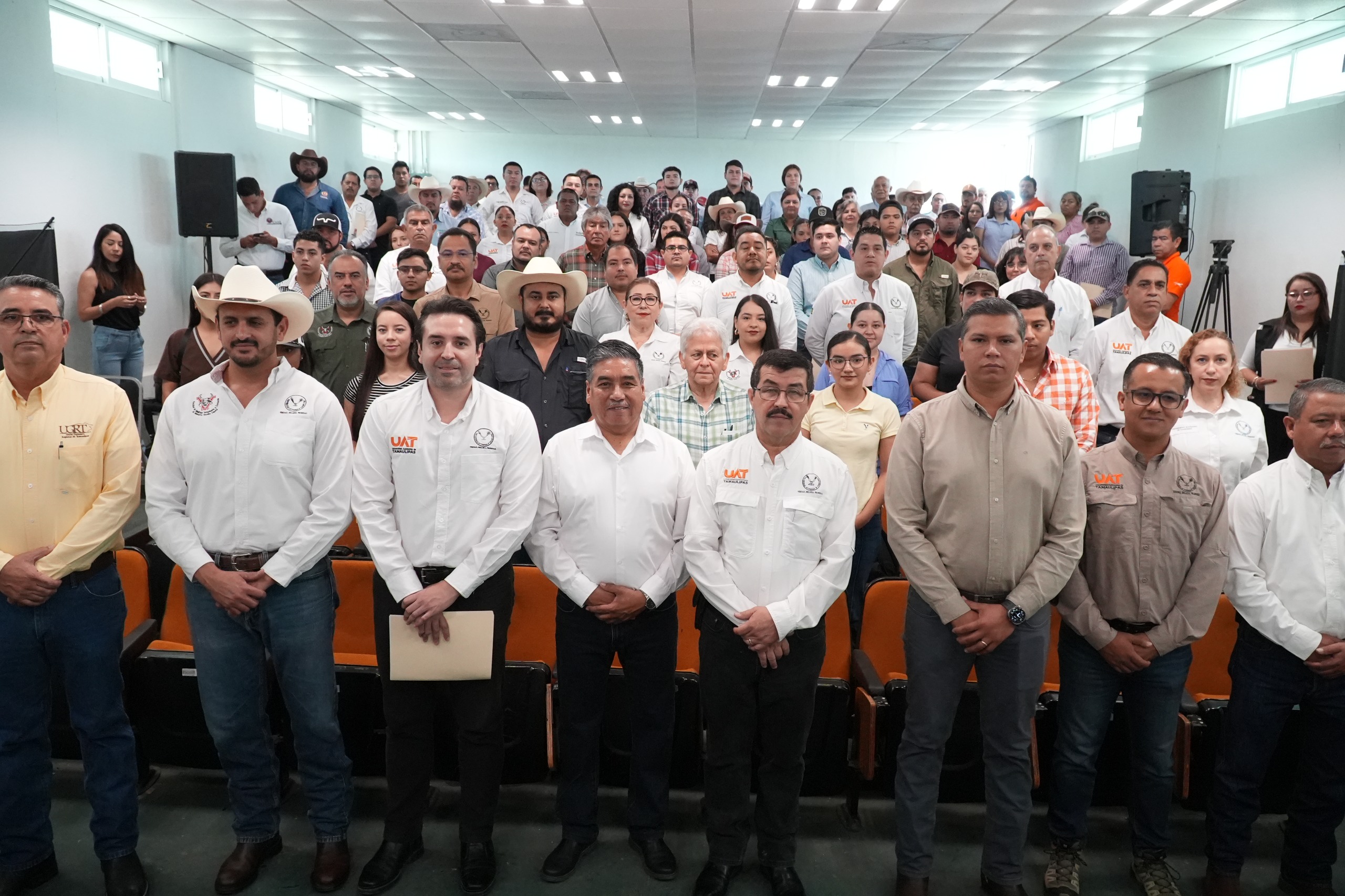 Inaugura Dámaso Anaya curso sobre administración de ranchos Inaugura Dámaso Anaya curso sobre administración de ranchos