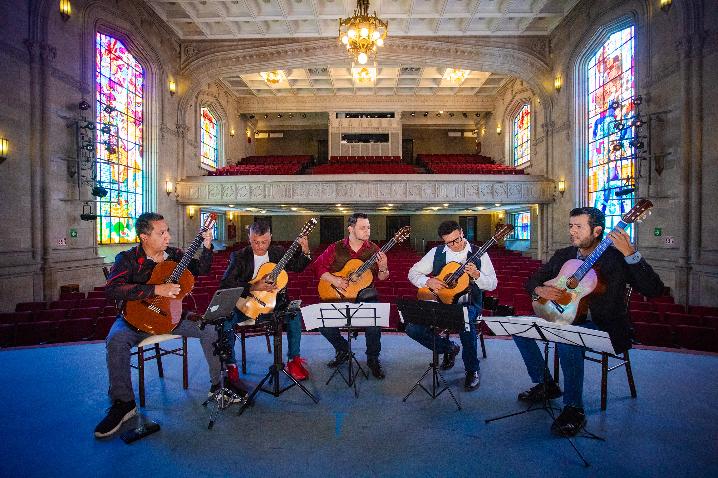 Celebran 35 años del Ensamble de Guitarras UANL Celebran 35 años del Ensamble de Guitarras UANL