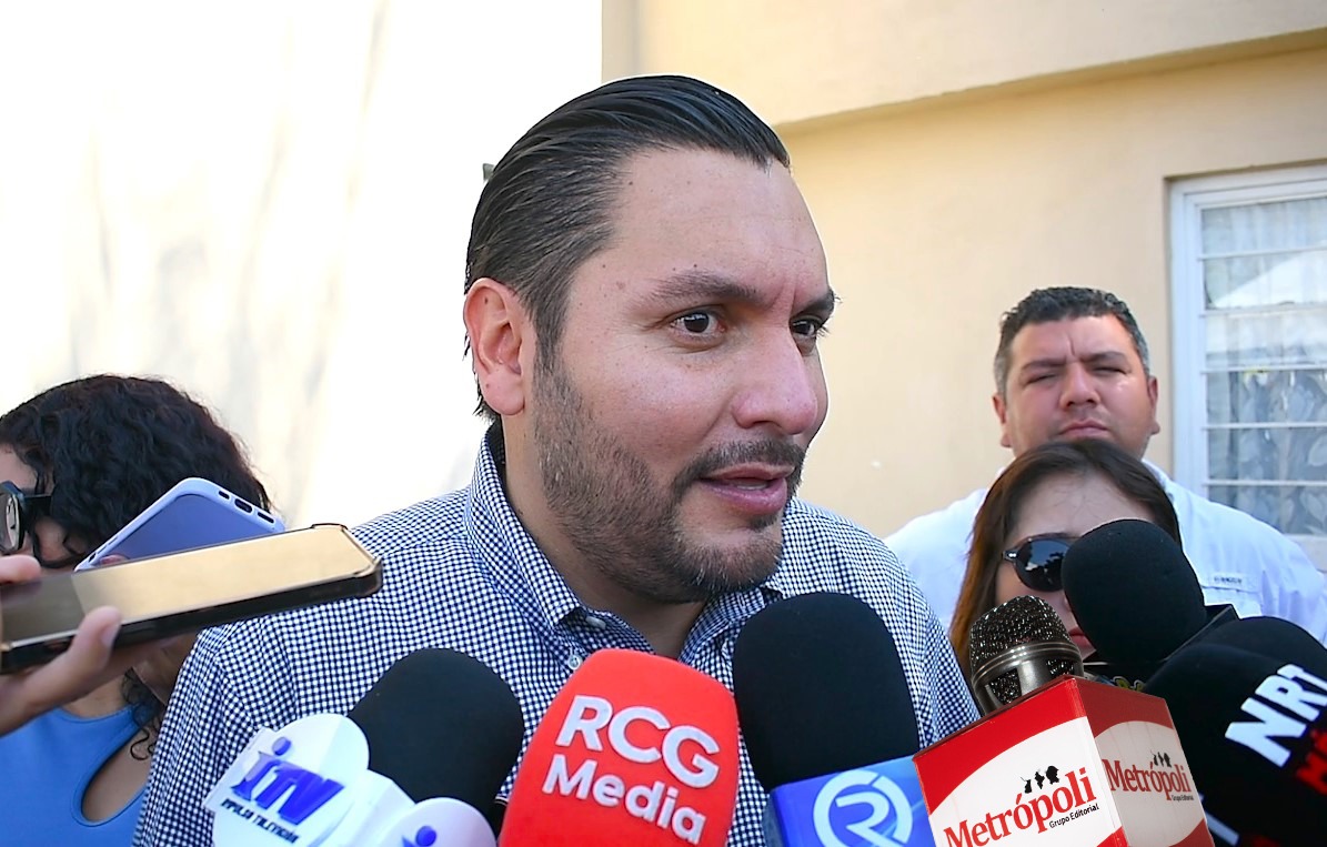 Inicia Carlos Villarreal obra de red de agua potable y drenaje en la colonia Hipódromo de Monclova Inicia Carlos Villarreal obra de red de agua potable y drenaje en la colonia Hipódromo de Monclova