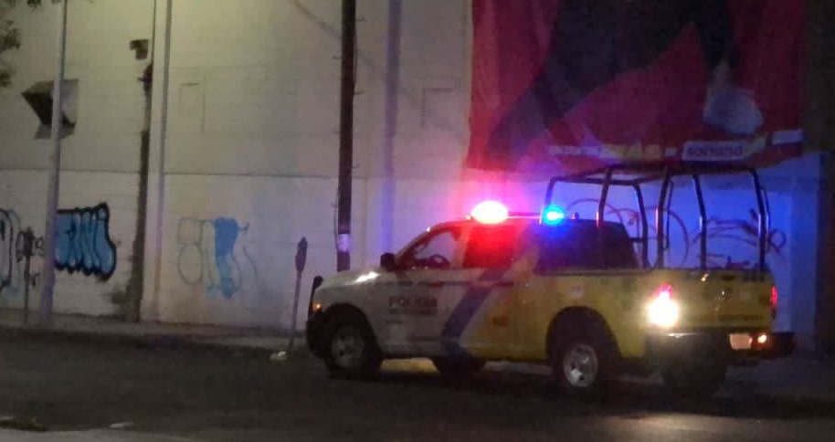 Detiene Policía de Monterrey a mujer por daño en propiedad ajena Detiene Policía de Monterrey a mujer por daño en propiedad ajena