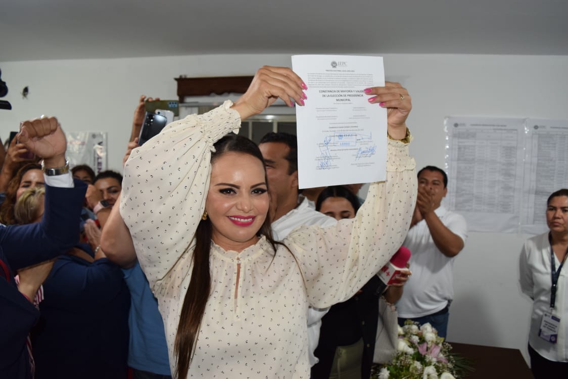 Recibió su constancia de mayoría al ganar las 198 casillas Recibió su constancia de mayoría al ganar las 198 casillas