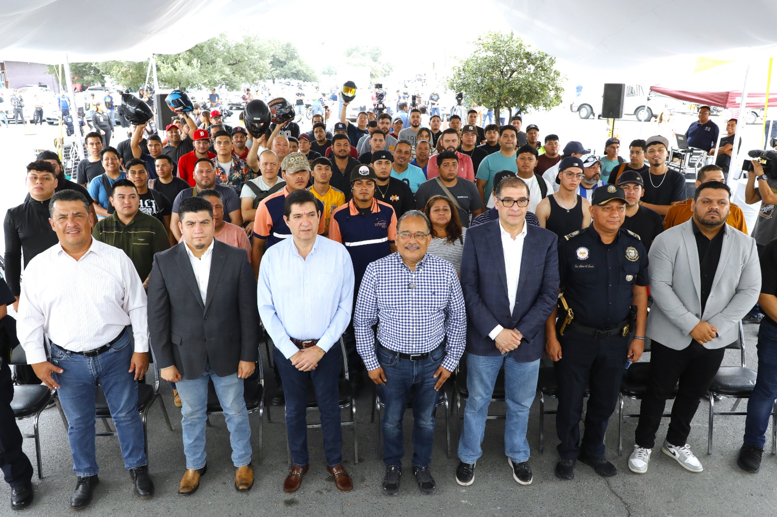 Arranca Escobedo campaña para regularizar motociclistas