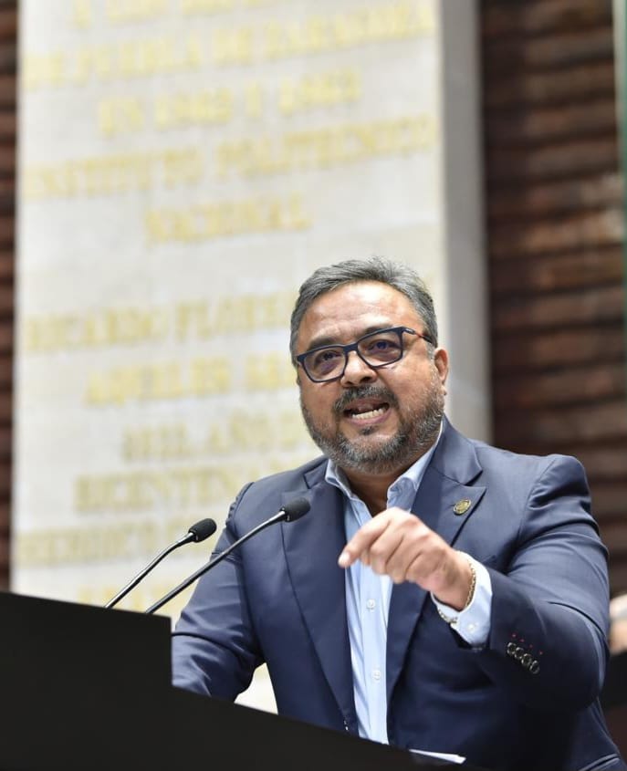 Exige Víctor Pérez frenar violencia en carreteras Exige Víctor Pérez frenar violencia en carreteras