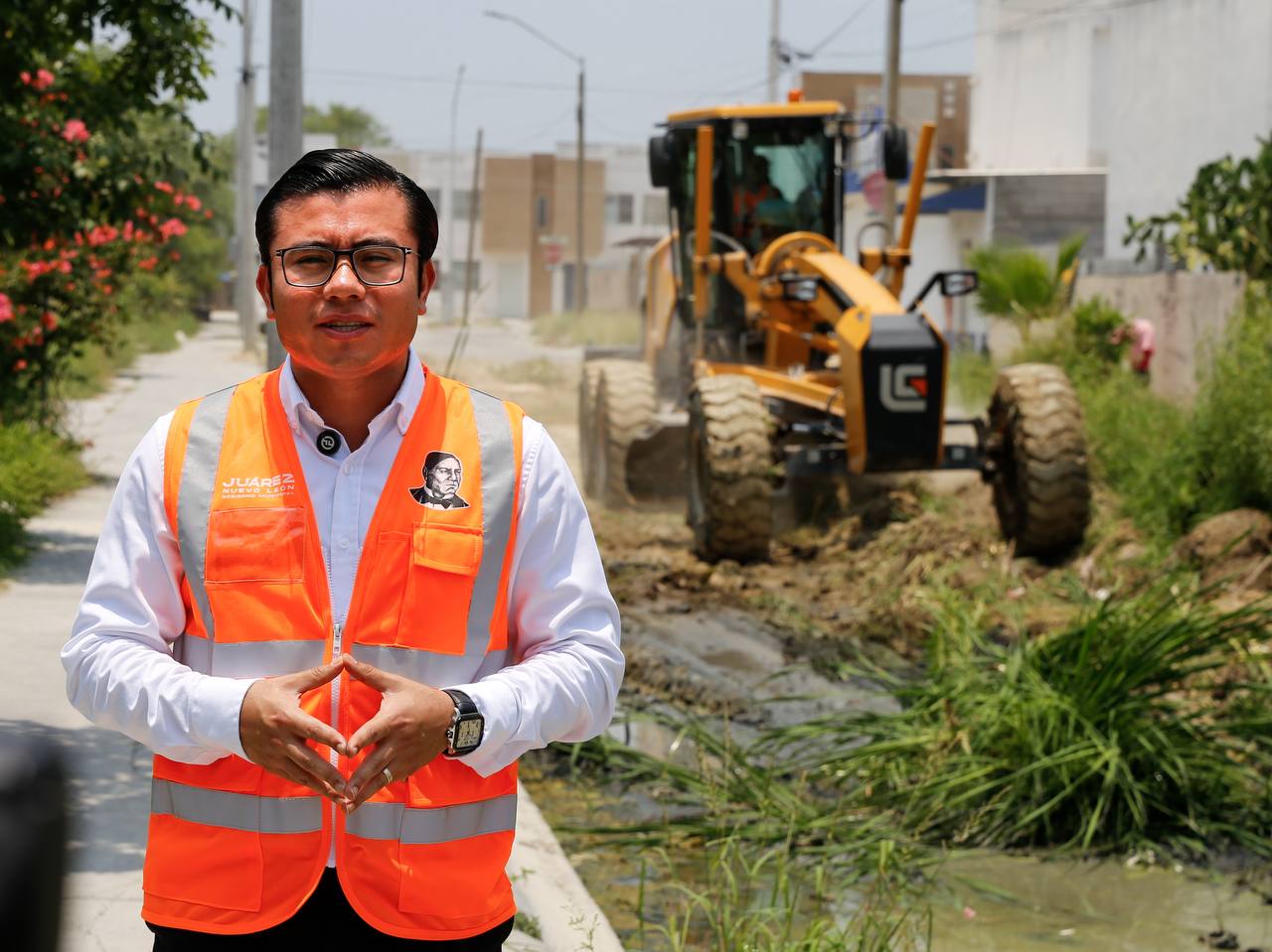 Arranca Juárez obra de pavimentación en ‘laguna urbana’ en Mirador de San Antonio Arranca Juárez obra de pavimentación en ‘laguna urbana’ en Mirador de San Antonio