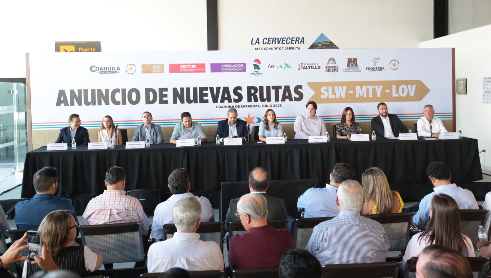 Coahuila fortalece conectividad aérea con nuevas rutas Saltillo-Monterrey-Monclova operadas por Aerus Coahuila fortalece conectividad aérea con nuevas rutas Saltillo-Monterrey-Monclova operadas por Aerus