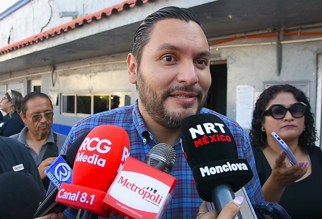 Realiza Carlos Villarreal pase de lista y reconoce labor de la Policía de Monclova Realiza Carlos Villarreal pase de lista y reconoce labor de la Policía de Monclova