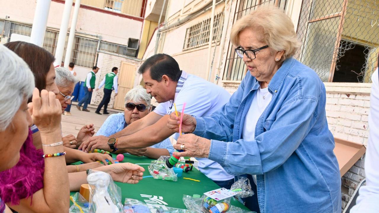“Club del Adulto Mayor” en Torreón lleva servicios gratuitos y actividades de esparcimiento “Club del Adulto Mayor” en Torreón lleva servicios gratuitos y actividades de esparcimiento