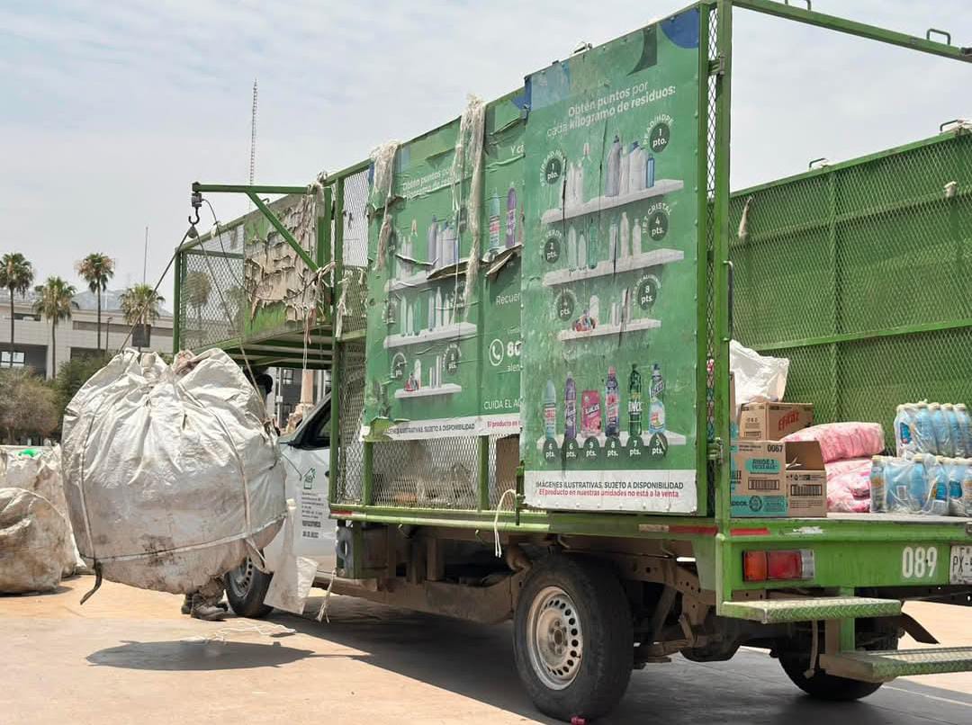 Invitan a intercambiar botellas de plástico por productos de limpieza en Torreón Invitan a intercambiar botellas de plástico por productos de limpieza en Torreón