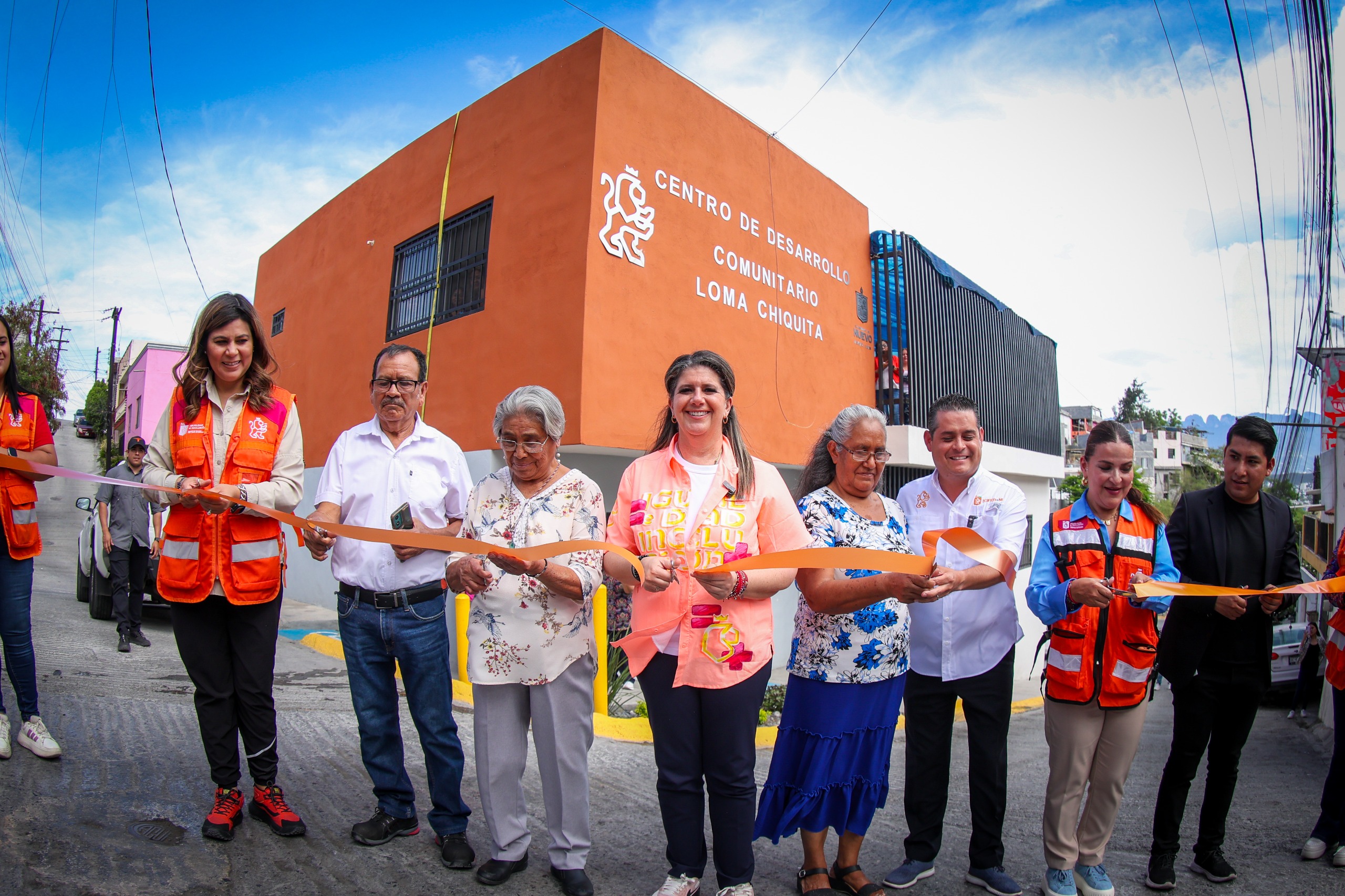Inaugura Martha Herrera obras de remodelación y ampliación del Centro Comunitario Loma Chiquita Inaugura Martha Herrera obras de remodelación y ampliación del Centro Comunitario Loma Chiquita