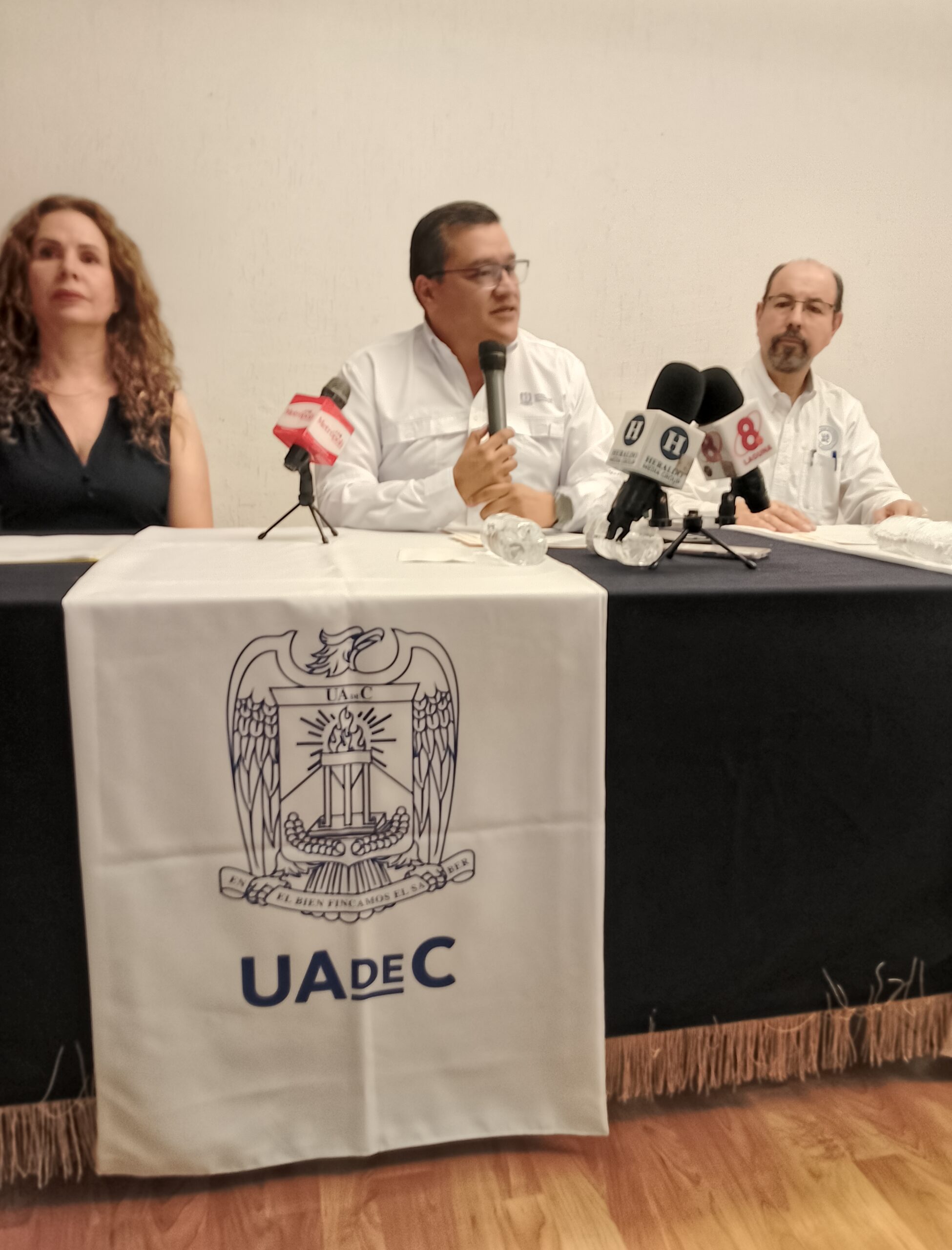 Lanza UAC campus Laguna encuentro de investigación 2025 Lanza UAC campus Laguna encuentro de investigación 2025