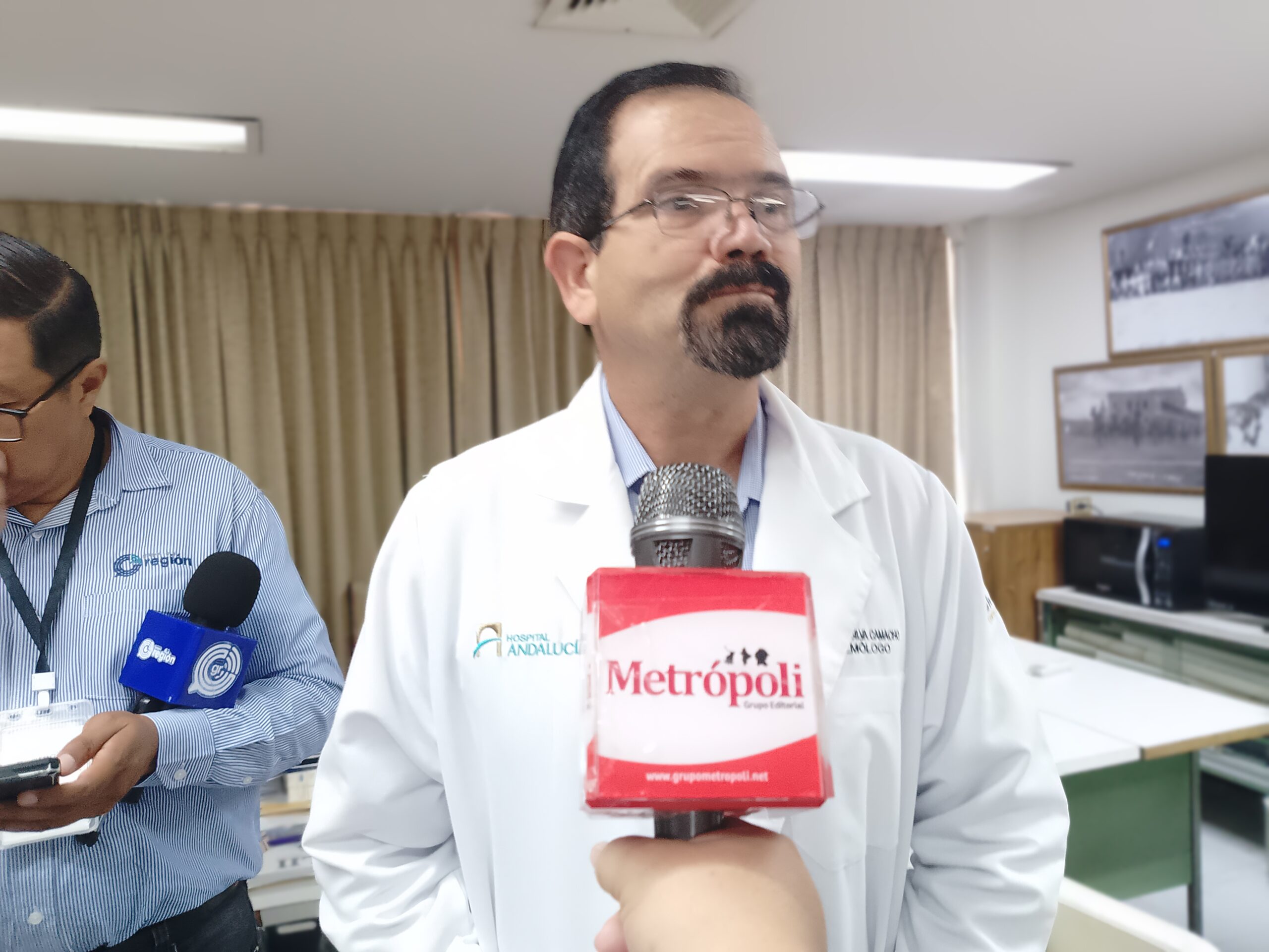 Recibe tonómetro Hospital Universitario de Torreón Recibe tonómetro Hospital Universitario de Torreón