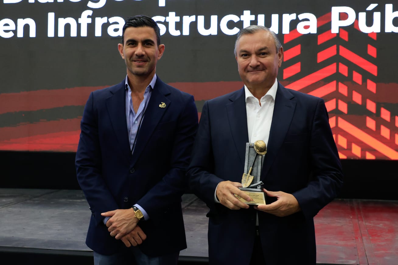 Héctor García: urge ley que obligue a municipios a invertir en obra pública